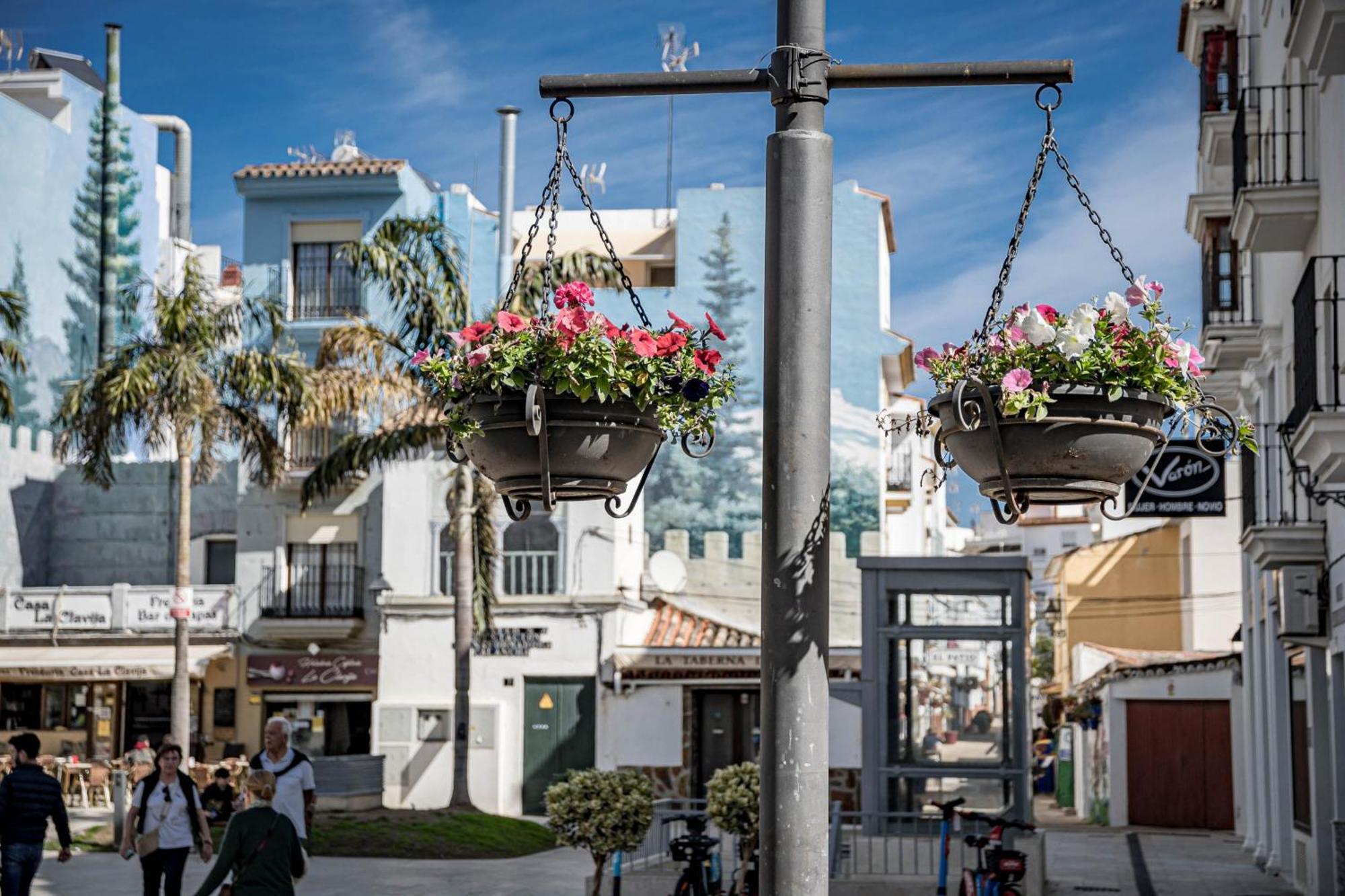 Seaclub Suites Estepona Exterior photo