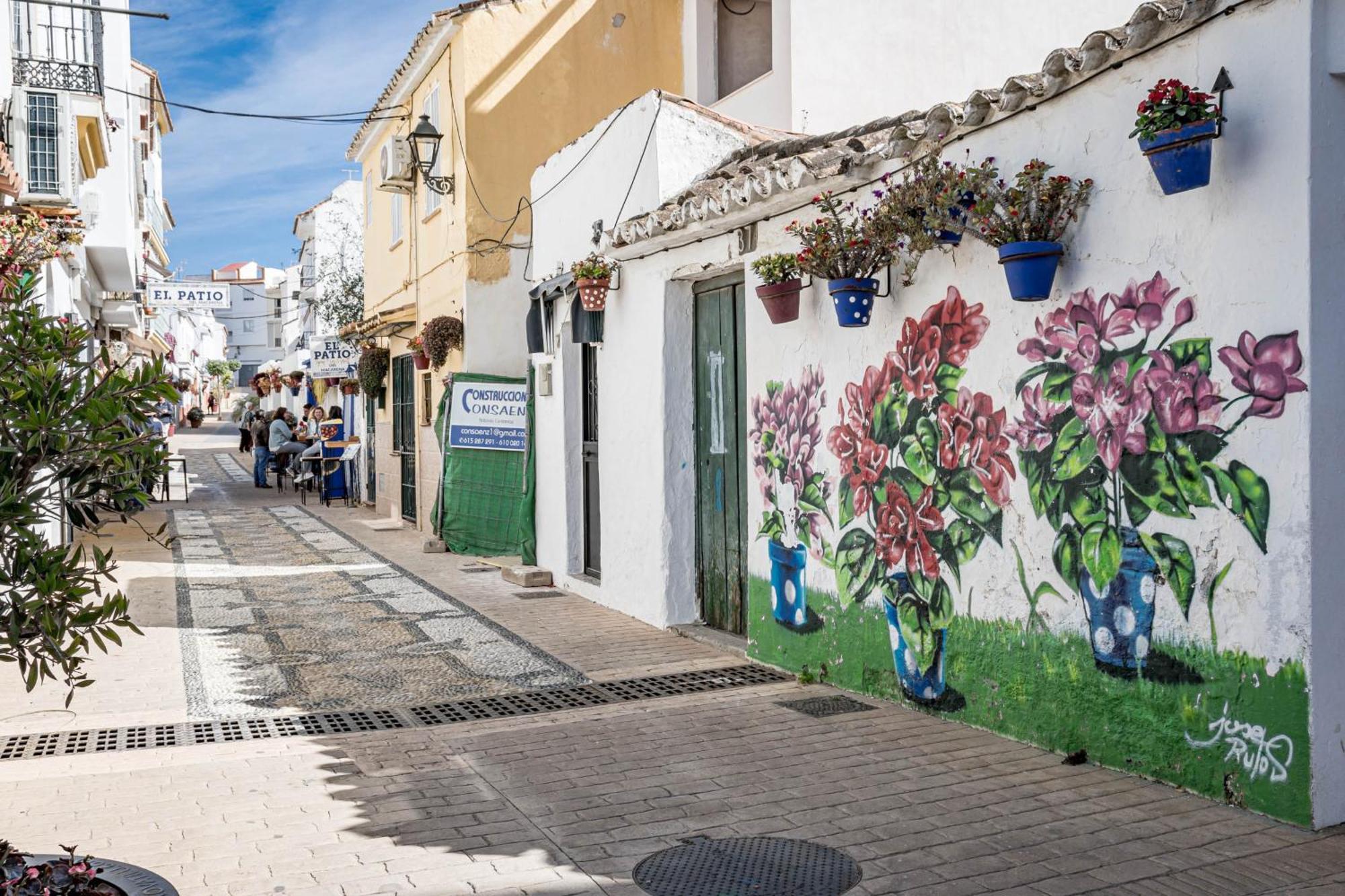 Seaclub Suites Estepona Exterior photo